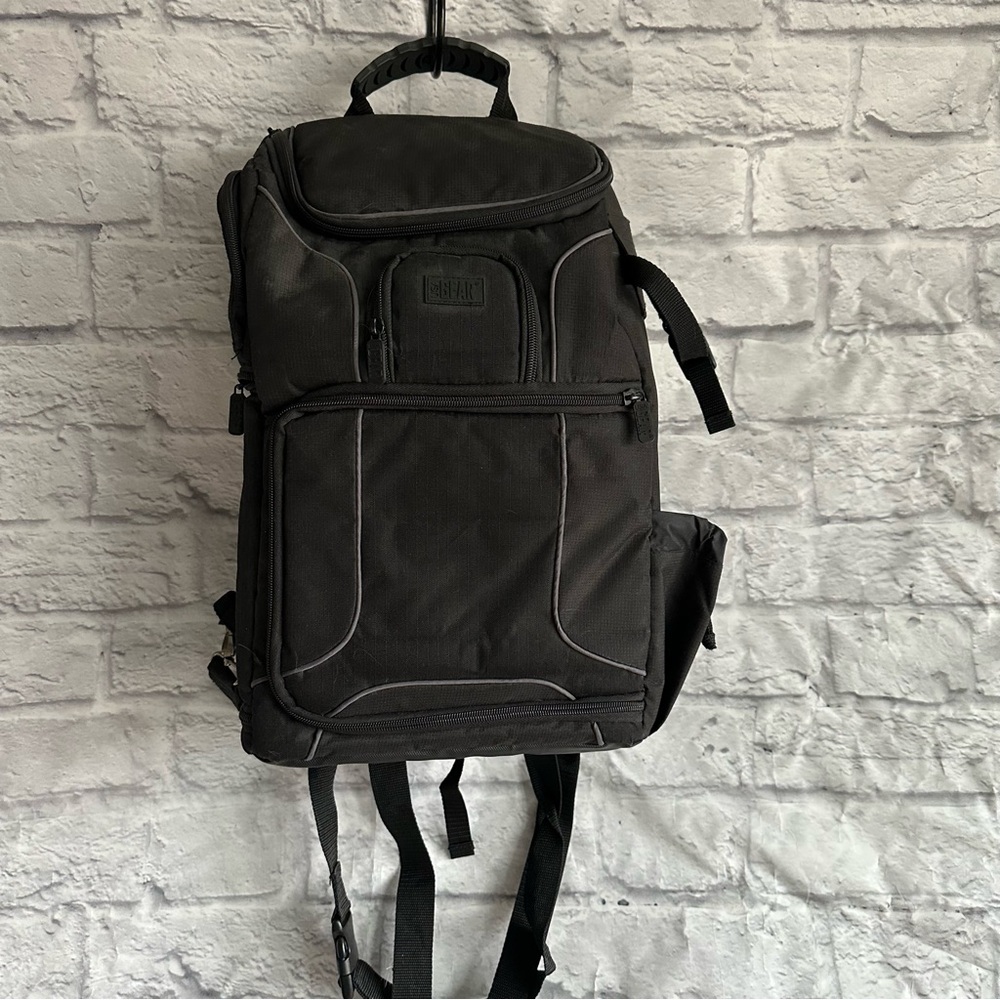 Pre-Owned USA Gear Camera Backpack Storage Bag Black Photography